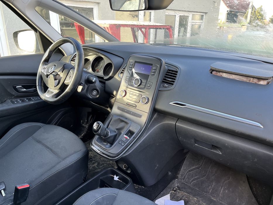Renault Scenic  1.5 dci avariat /lovit