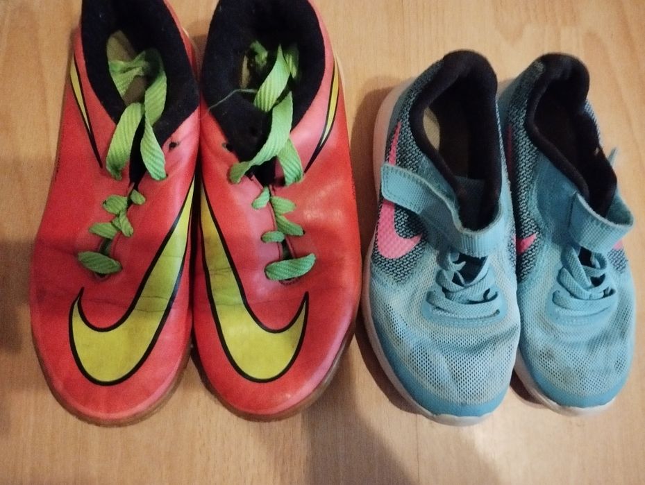 Adidași Nike culori neon