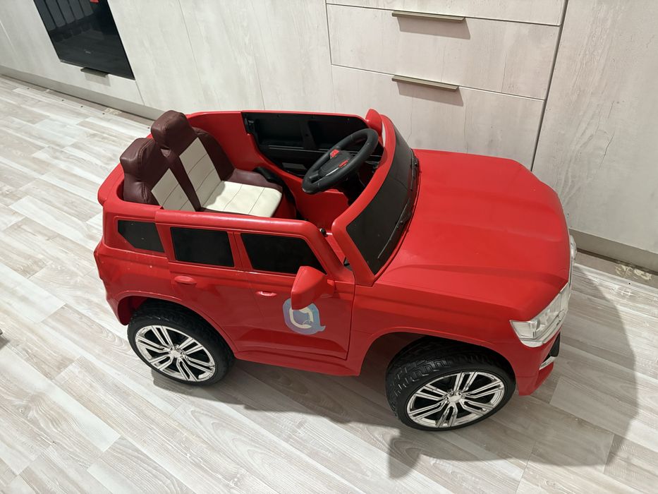 Продается электромашина с пультом