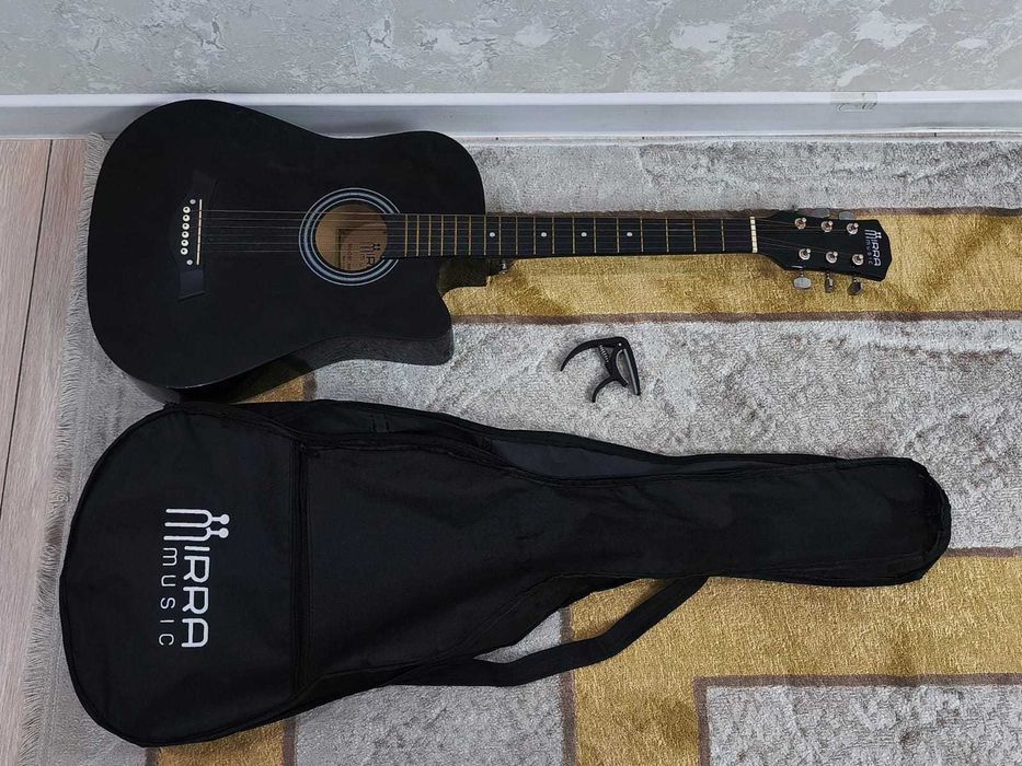 Гитара акустическая