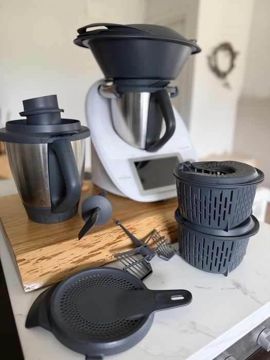 Thermomix TM6 ca nou cu garantie valabila