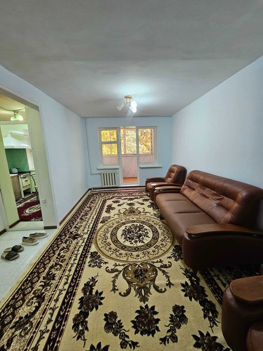 Buxoroda kvartira sotiladi 2 xonali 54m² 2-qavat.