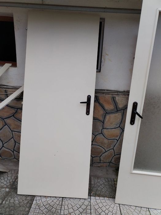 Две врати - здрави- без касите