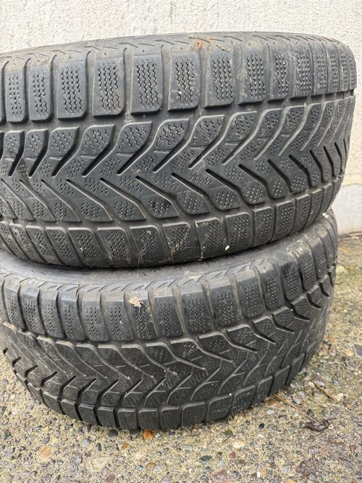 2 бр.зимни гуми 16 цола 225/55/16 LASSA
