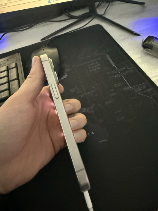 Iphone 15 pro natural