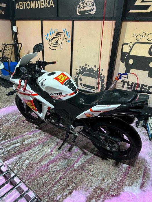 Honda Cbr 125r jc50