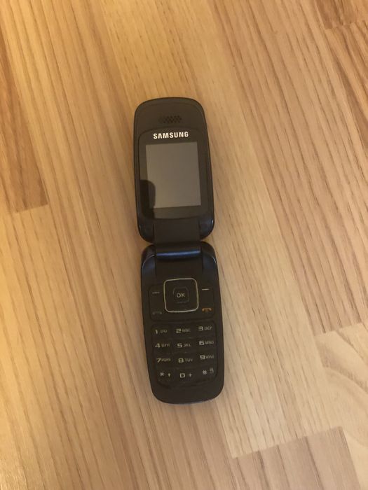 Telefon, Samsung cu clapeta