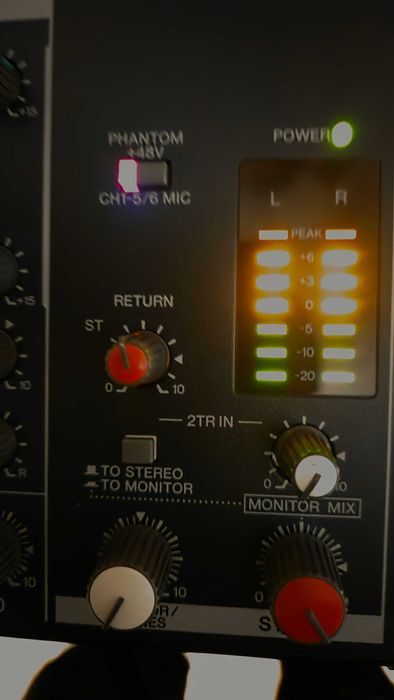 YAMAHA MG102c mixing console, mixer audio