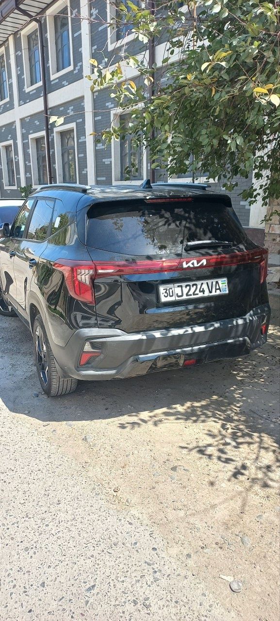 Kia  seltos 2023
