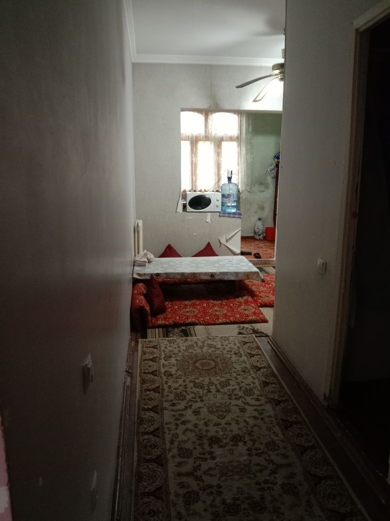 Срочно продаю квартиру в юнусабад 19кв 3/5/5