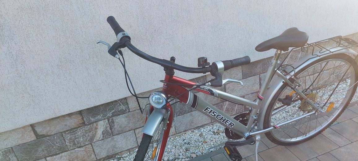 Vând Bicicleta Treking Roti 28 de oras Fischer Cadru Aluminiu