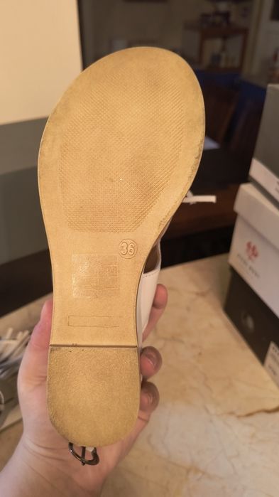 Sandale albe din piele cu franjuri