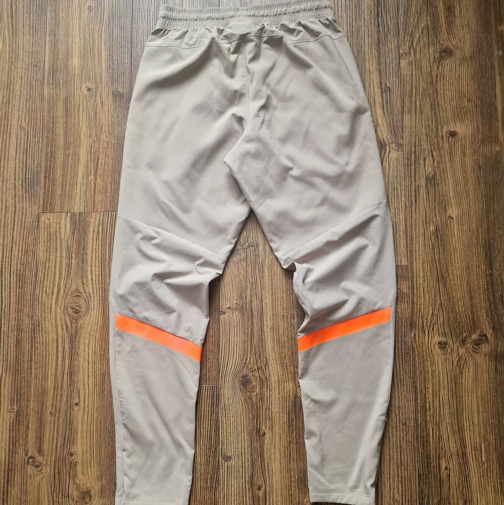 Страхотен мъжки спортен панталон UNDER ARMOUR STORM , размер M