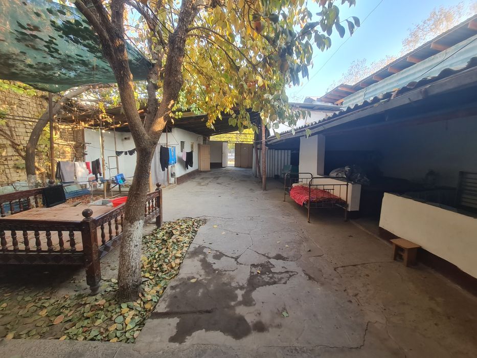 Sotiladi: 2,5 sotixli tayyor, shinam uy — shaharning o‘zida jo