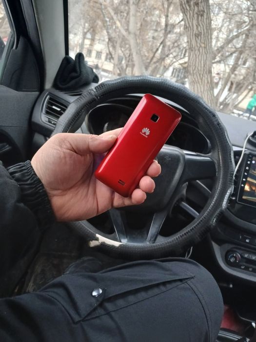 Продам телефон Huawei