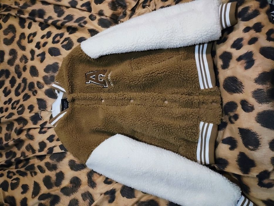 Нов дамски спортен бомбър WAIKIKI