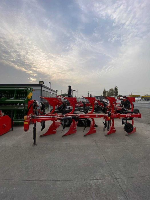 Оборотный Плуг 4+1 (Akpil)