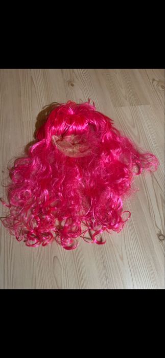 Perucă roz din par sintetic