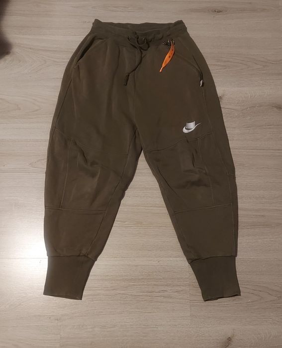 Nike nsw долнище S размер дамско