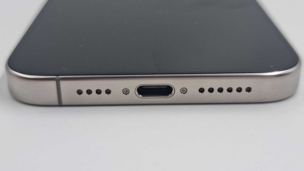 iPhone 15 Pro Max [Amanet Club Caro]