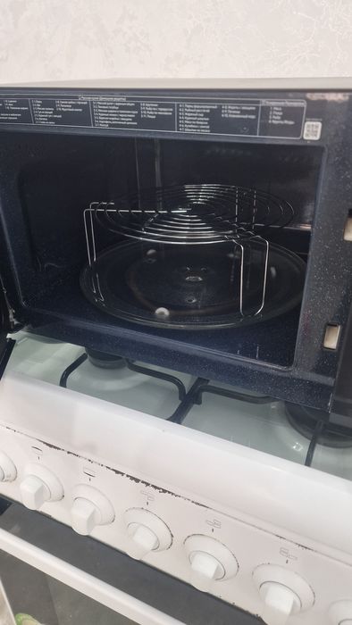 Микроволновка  сотилади Самсунг