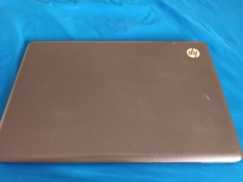 [[ vând pentru piese laptop HP g62