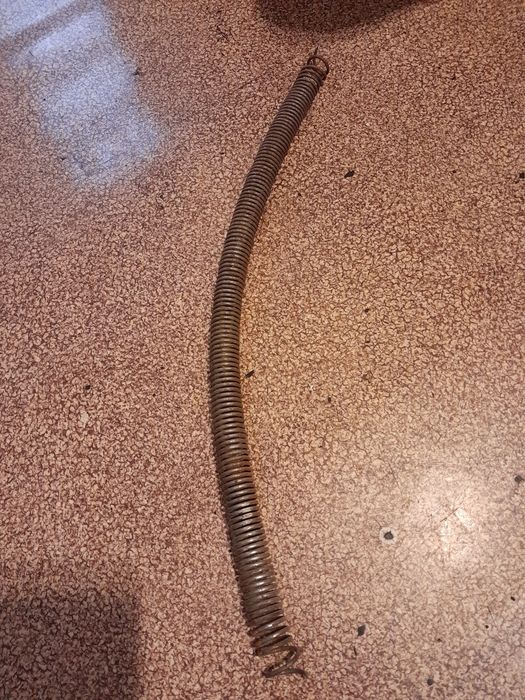 Пружина дверная.