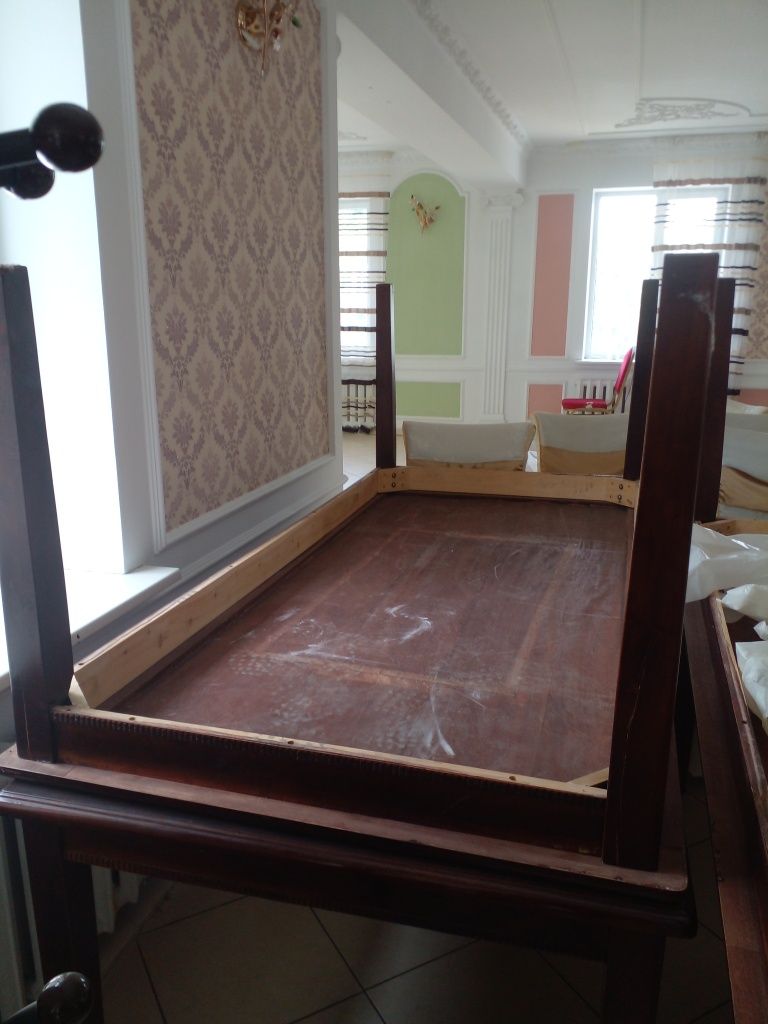 Продаю столы кухонные