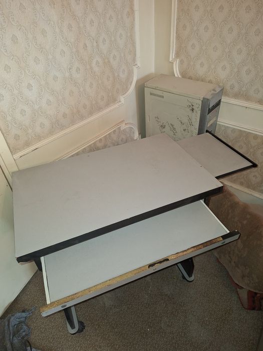 Столик для компьютера