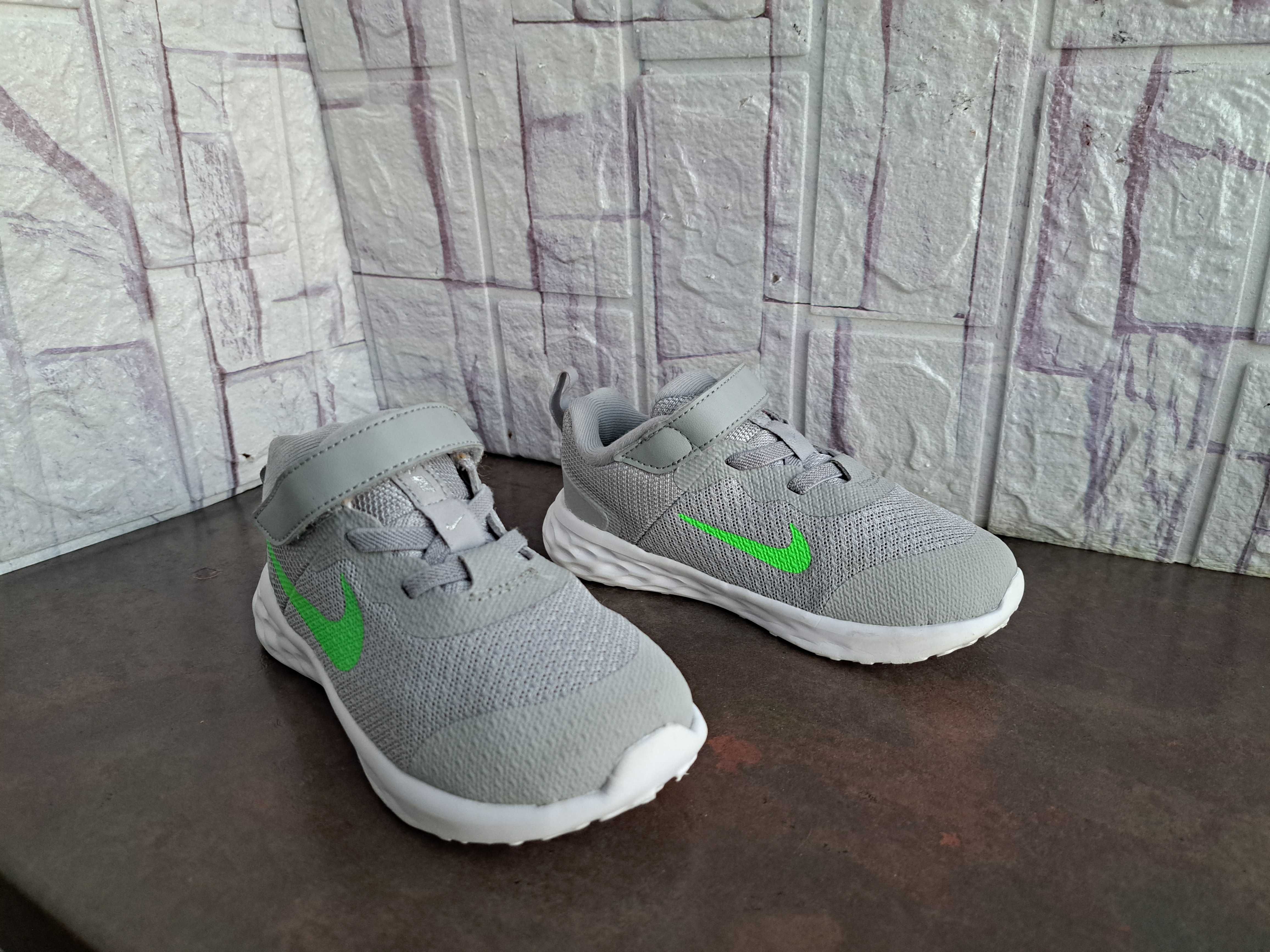 детски маратонки,кецове,спортни обувки Nike,26,найк,за момче