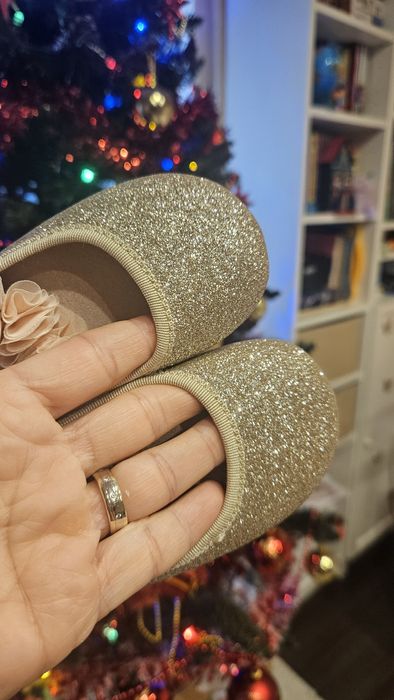 Pantofi balerini H&M marime 23, ca noi