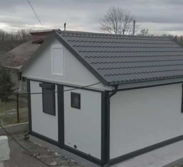 Vindem containere tip căsuța