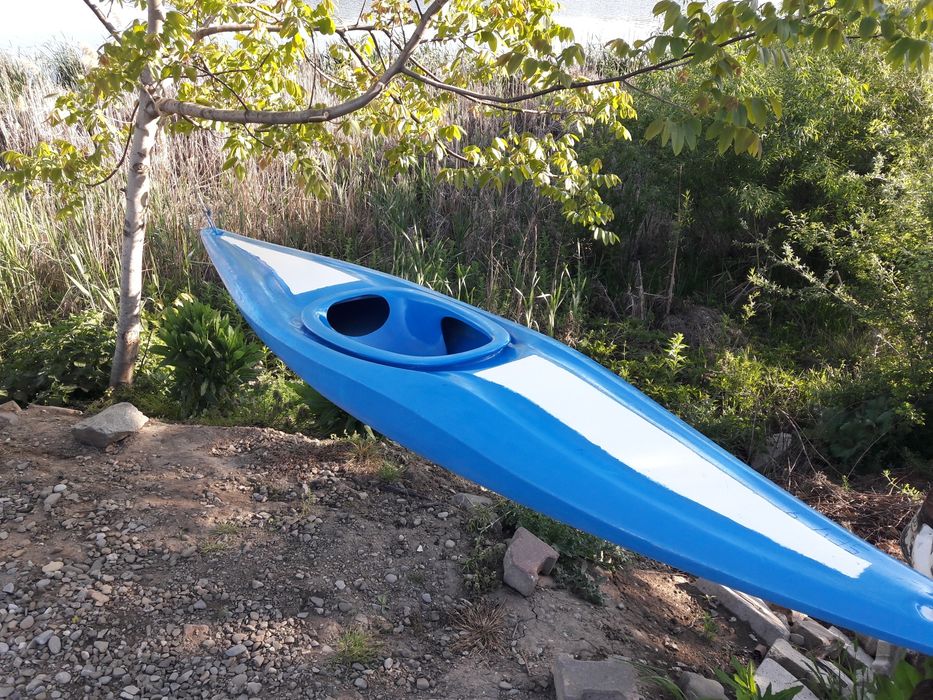 Vand caiac in stare buna