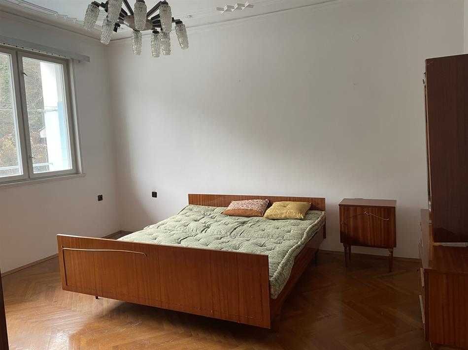 Дава се под наем Тристаен апартамент в Габрово, Беленци - 81 кв.м за 229.5 € - Снимка #2
