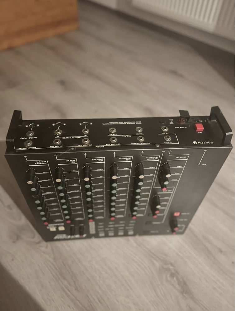 Formanta Rokton UDS analog drum machine drum module masina de tobe