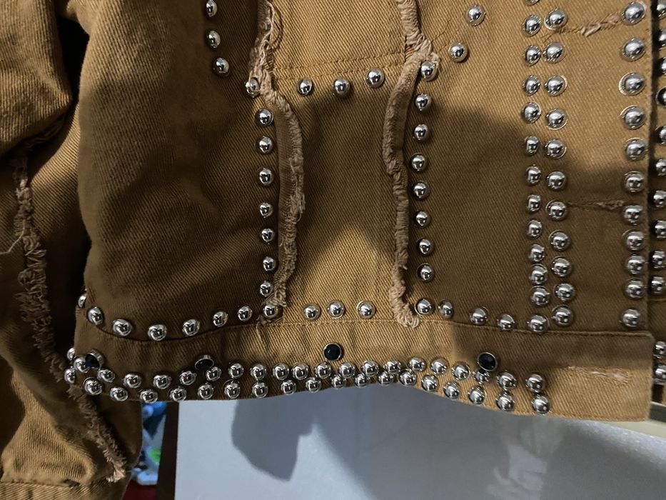 Geaca cu tinte si stasuri