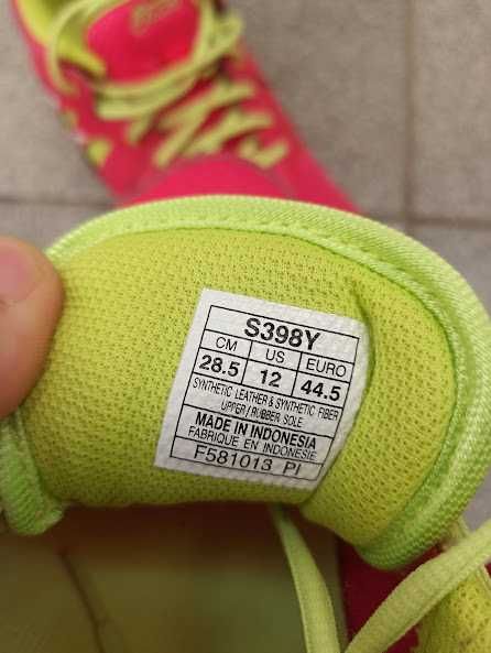 Маратонки Asics 44,5 номер.