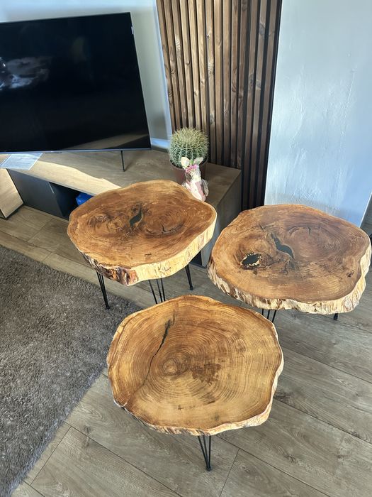 Уникална дизайнерска холна маса от дърво и метал.