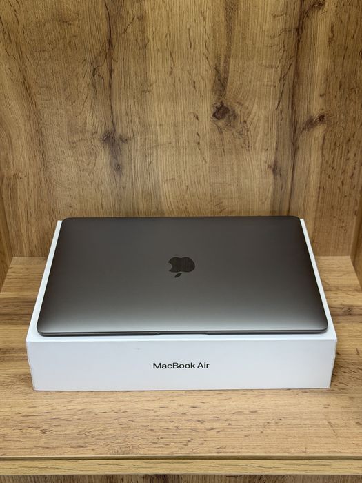 MacBook Air M1 | Nomad Mobile
