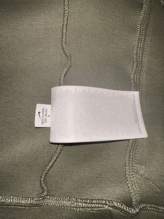 Nike tech olive green(original)