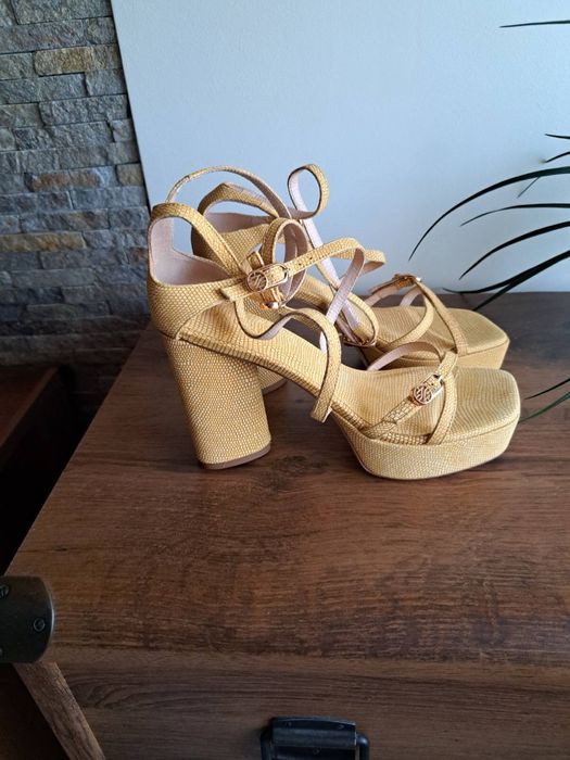 Ingiliz обyвки жълти/сини