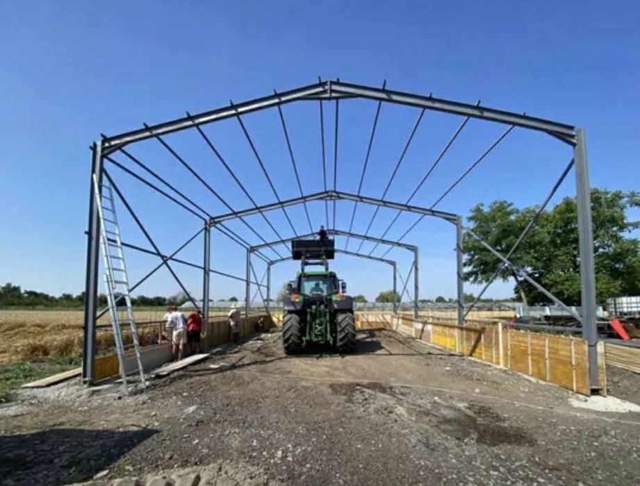Vand hale incepand de la 25 euro mp pana la 55euro mp de structură met