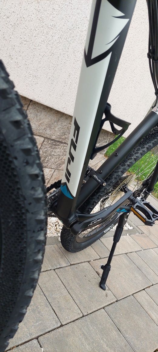 Vând Bicicleta Fuji Aluminiu roti 27,5,Frâne hidraulice,XT
