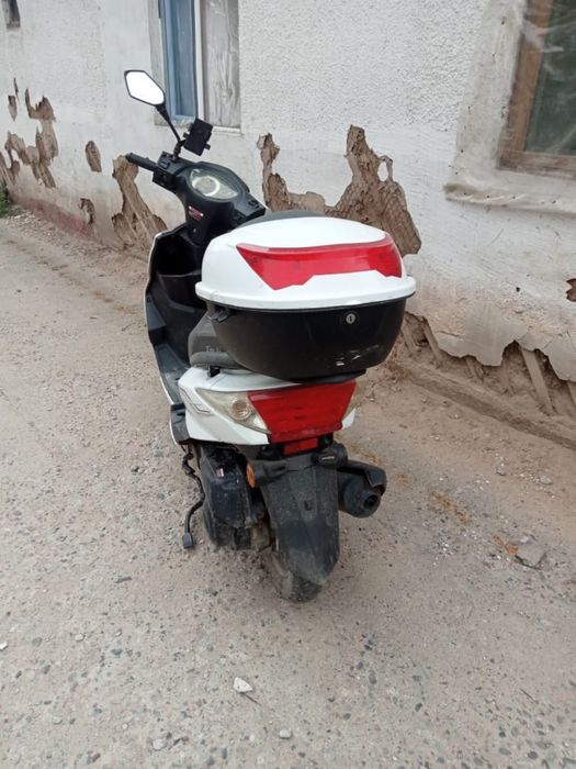 Скутер (мопед) Xiao Ai — в хорошем состоянии