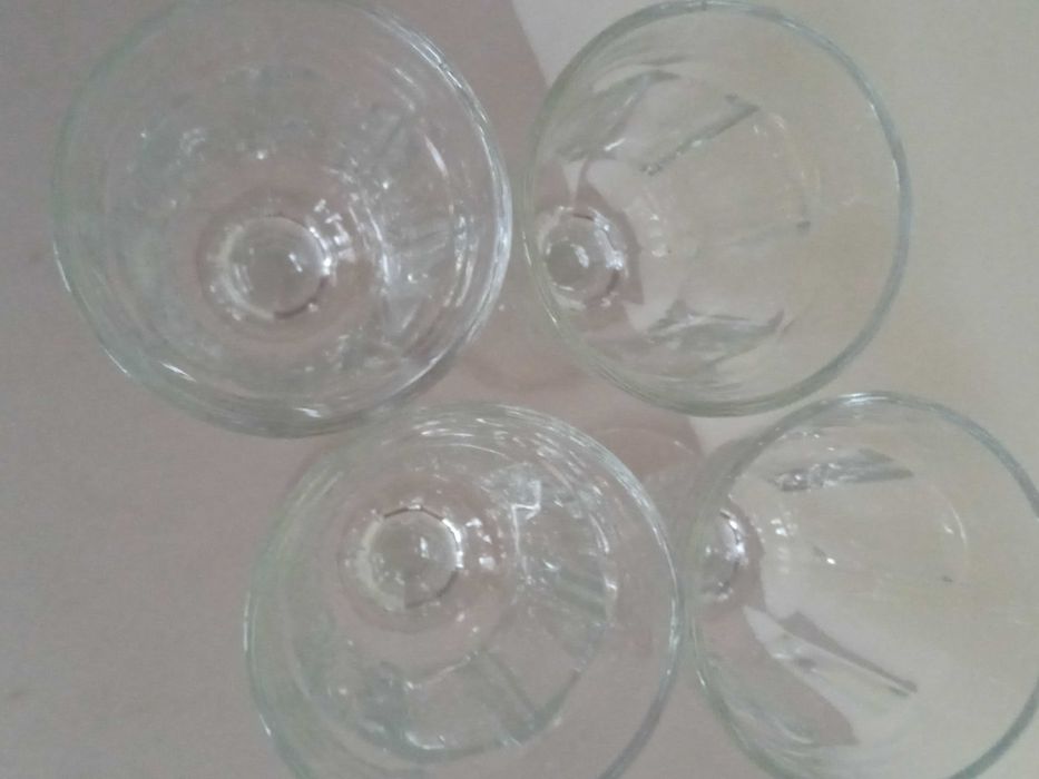 Чаши стъклени за вино 4 бр. 250 мл.