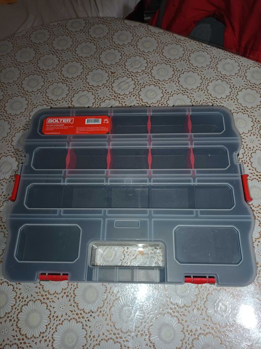 голям куфар за инструменти .чисто нов 37 х 48  х 7 .