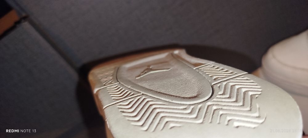 Jordan 4 pure money