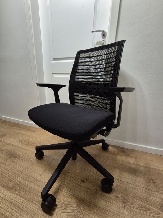 Scaun Steelcase Think - Nou