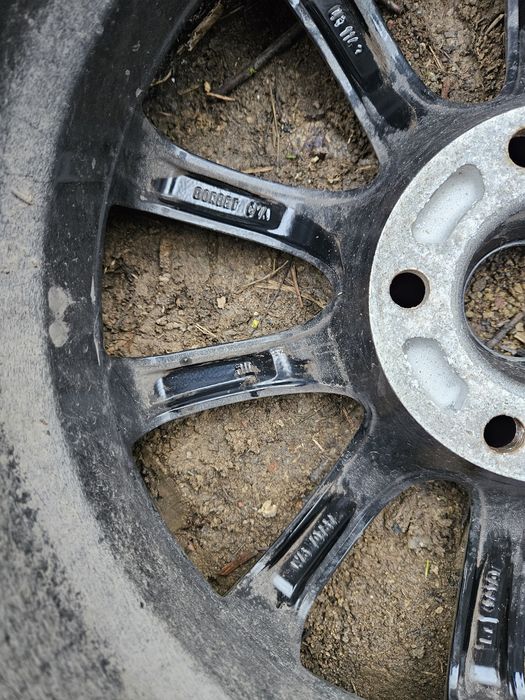 Jante Borbet 5x114,3 7J ET45 225 45 R17 Renault Honda Negre