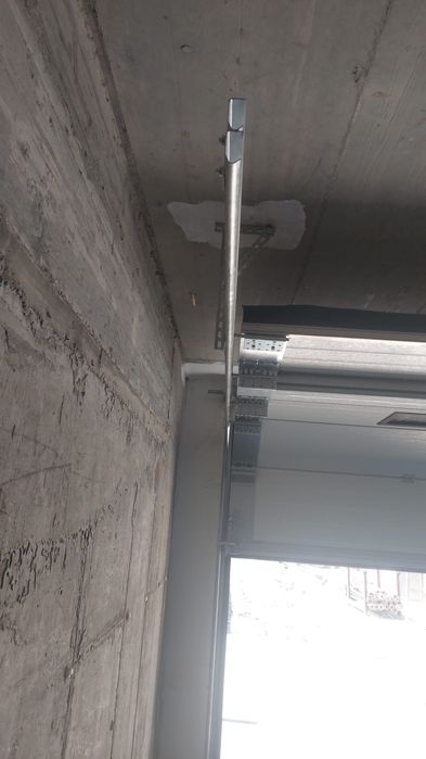 Usa de garaj/usi industriale/usi secționale/ porți tip rulou/ porți